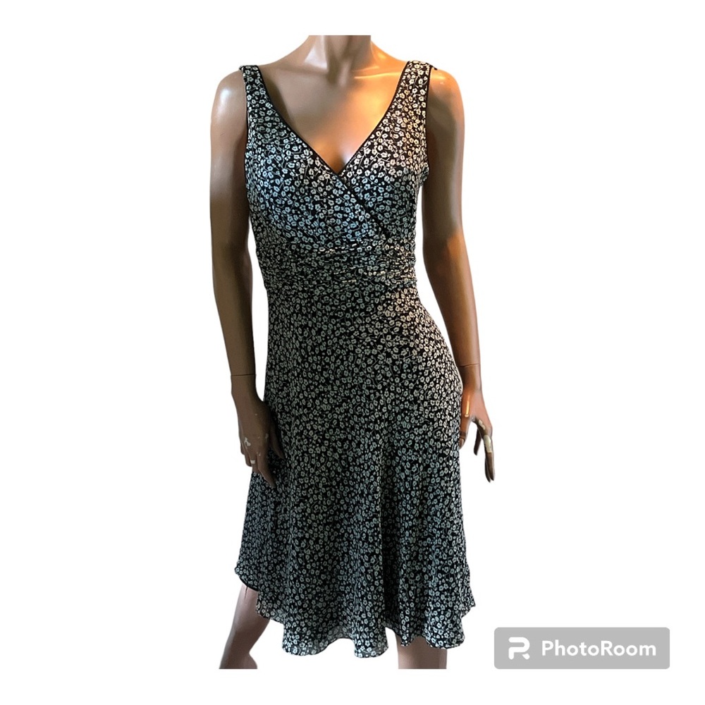 Ann Taylor black/white floral silk sleeveless dress size 6